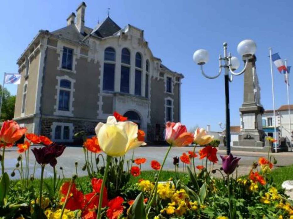 La Maison Des Travaux Challans