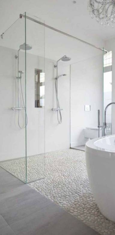 Douche à l'italienne esprit galets