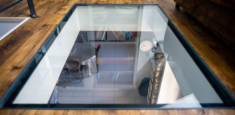 Dalle de verre - plancher bois - Crédit photo - Metallerie Serrurerie Kopko - msk