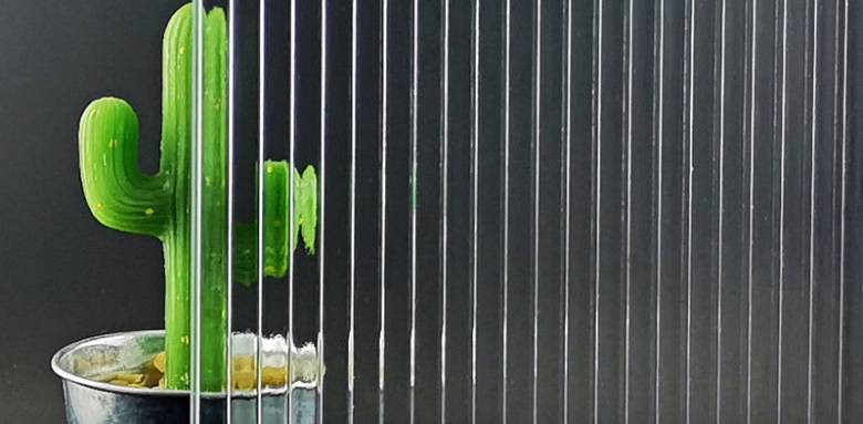 Verre flûte avec large espace cannelé 8 mm