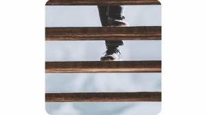 Escalier suspendu : La Maison Des Travaux de Cherbourg