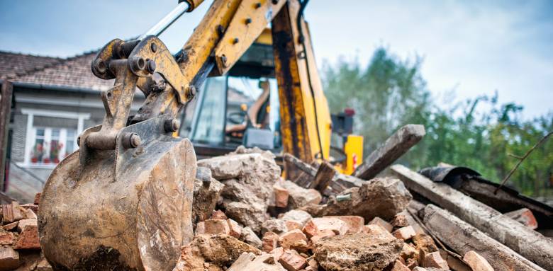 Démolir sa maison pour reconstruire à Tours.