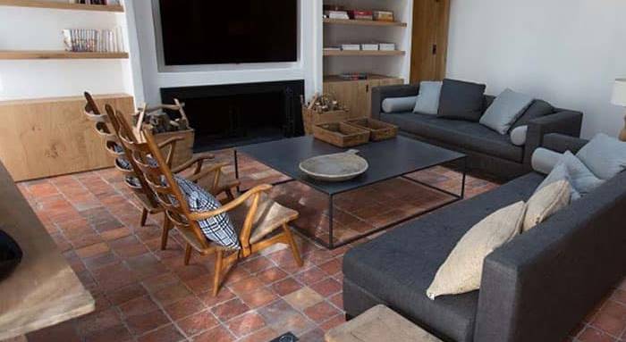 tomettes anciennes - format carré - salon maison -