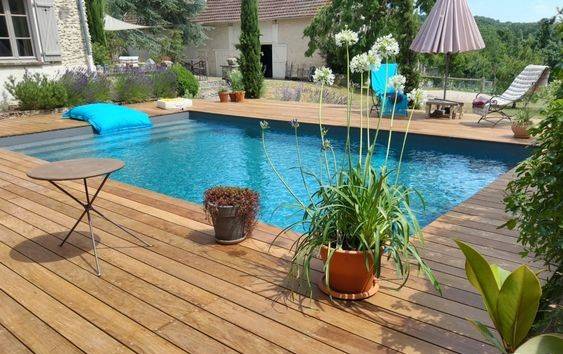 Décoration autour de la piscine - Hyères 83