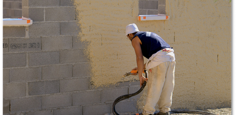 Ravalement de façade avec application de crépi