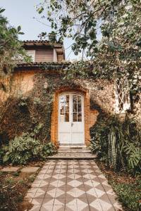 Nos conseils pour aménager l’allée d’entrée de sa maison