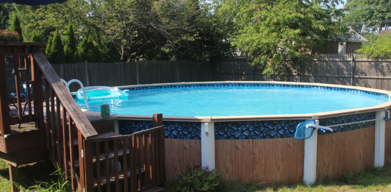 Piscine hors-sol en bois