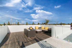 toit de terrasse en bois : un aménagement esthétique et durable 