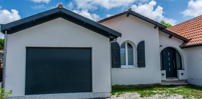 Garage attenant Dax