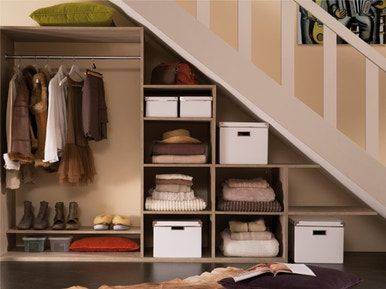 Aménager un dressing sur-mesure sous l'escalier - Rochefort 17