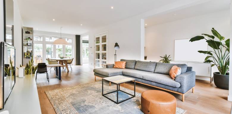 Un salon près de Tours.