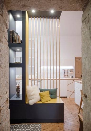 Entrée avec claustra bois de séparation