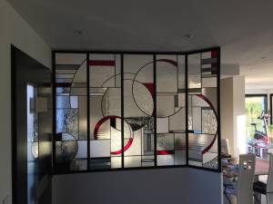Vitrail  cloison séparative par Séverine Pinon artiste vitrailliste