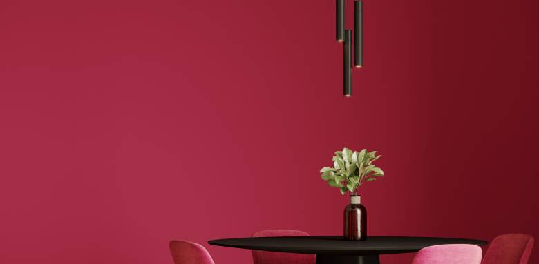 Un rouge profond comme couleur tendance en 2023.