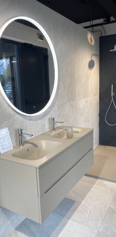 Receveur assorti au meuble vasque 