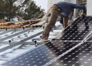 Installation de panneaux photovoltaïques 
