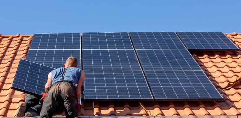 Installer des panneaux photovoltaïques en Indre-et-Loire.