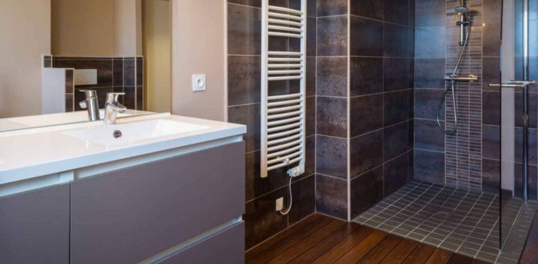 Rénovation de salle de bain avec douche italienne - Bouc-Bel-Air (13)