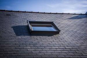 Installer une fenêtre de toit à Auray