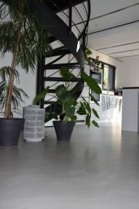 Revêtement de sol en béton ciré dans la maison - Lille 59