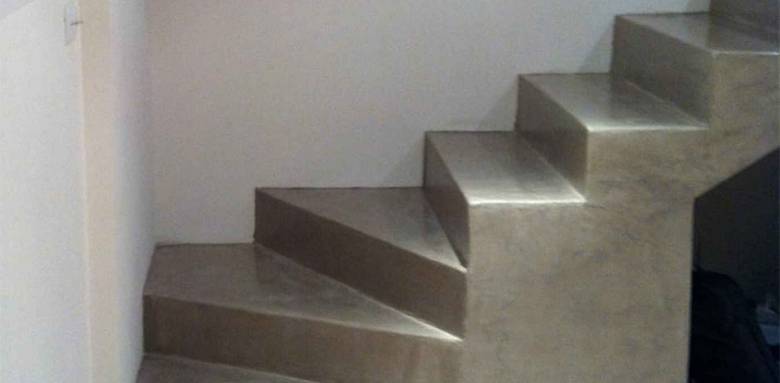 Escalier en béton ciré