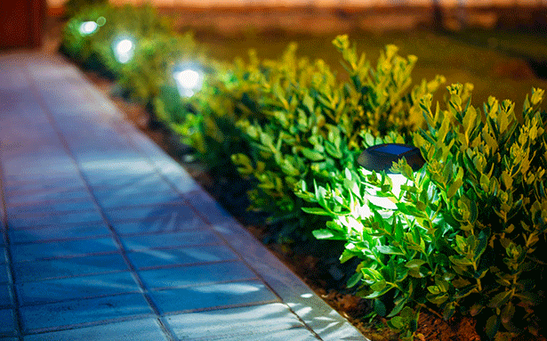 éclairage jardin spots solaires