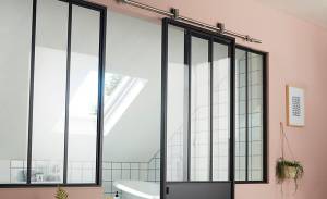 Une verrière de salle de bain doit cocher plusieurs critères (Castorama)