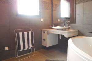 Salle de bain adaptée PMR