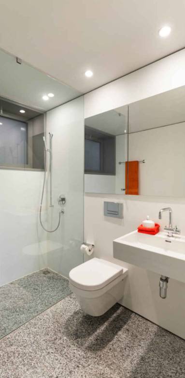 Astuces gain de place salle de bains Poissy