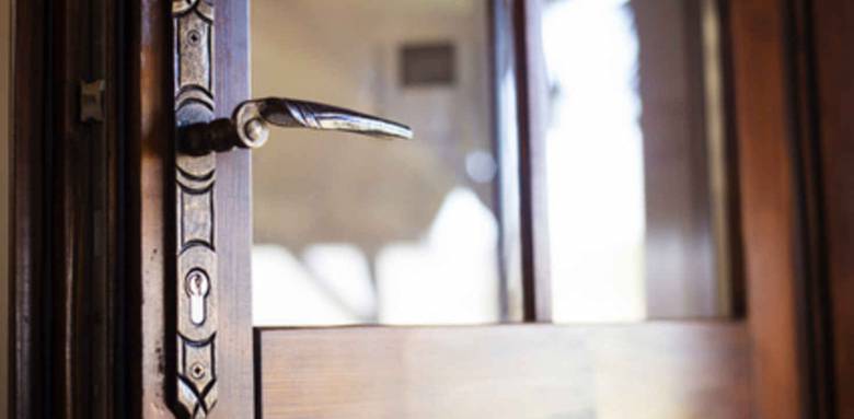 Porte d'intérieur en bois