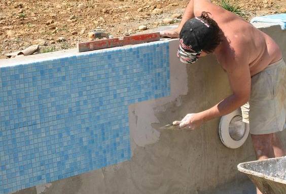 Pose de carrelage pour intérieur de piscine