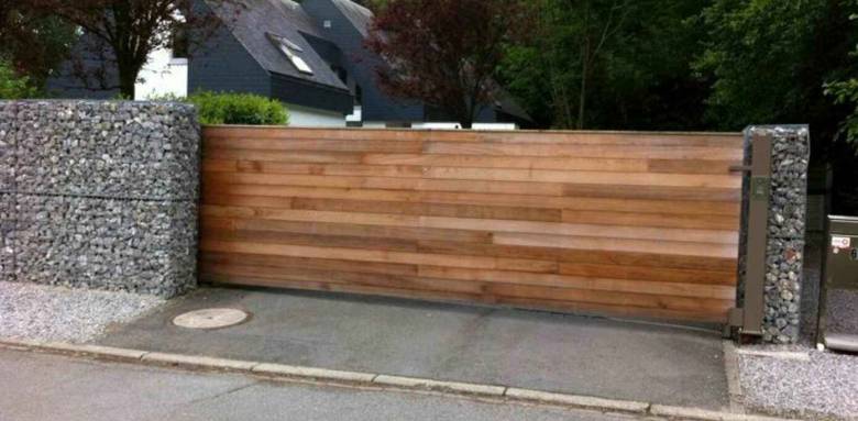 Portail pvc façon bois coulissant