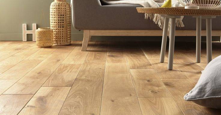 Salon parquet chêne massif teinté naturel