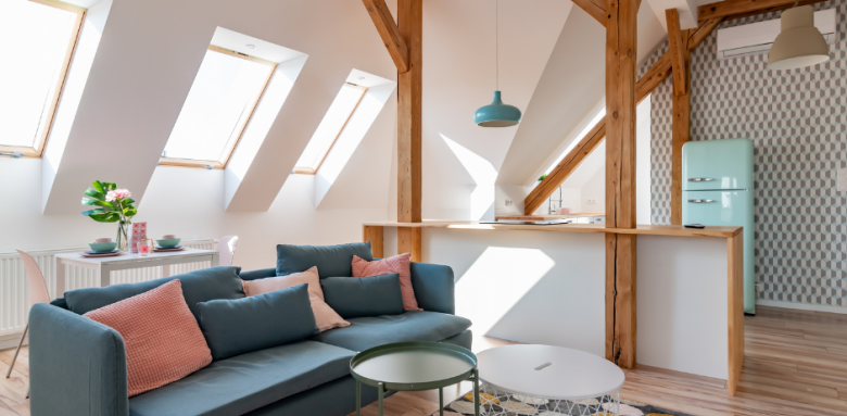 Aménagement des combles pour petit studio pour ado /étudiant