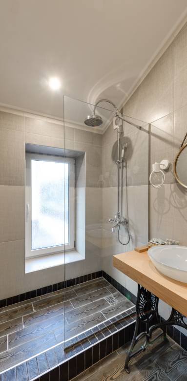 salle de bains sous ses combles