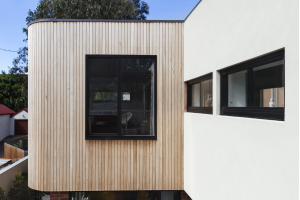 Quel revêtement en bois extérieur choisir pour sa façade maison ?
