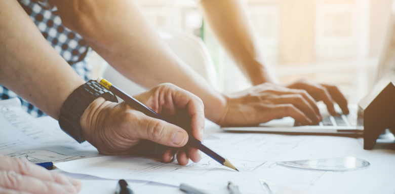 artisan RGE, label RGE travaux, avantages artisan RGE, travaux rénovation énergétique, réduire consommation énergétique, audit énergétique conseils, isolation thermique travaux