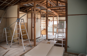 Rénovation de grange à Val d’Europe : transformer un bâtiment ancien en habitation