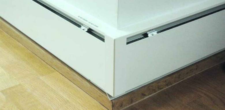 Vue de prés des plinthes chauffantes