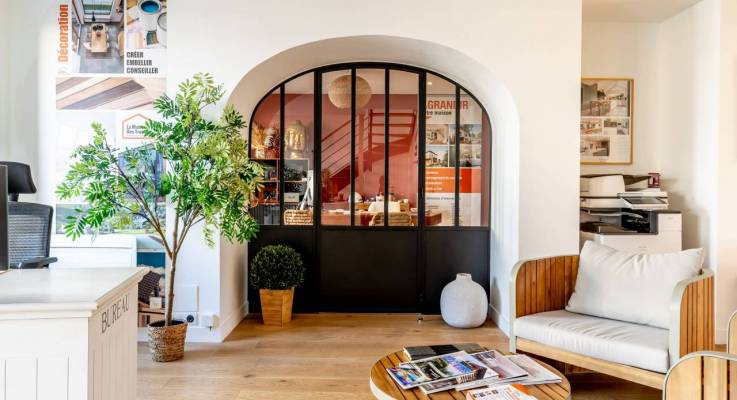 Surélévation de 47 m² de l'agence La Maison des Travaux Vertou- verrière