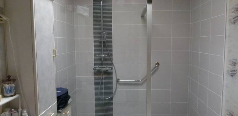 Aménager une salle de bain PMR 