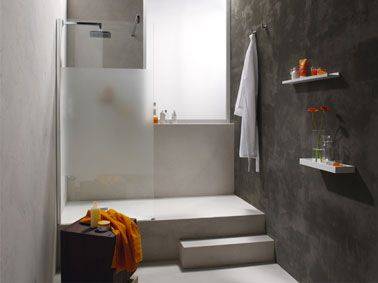 Douche à l'italienne avec receveur haut