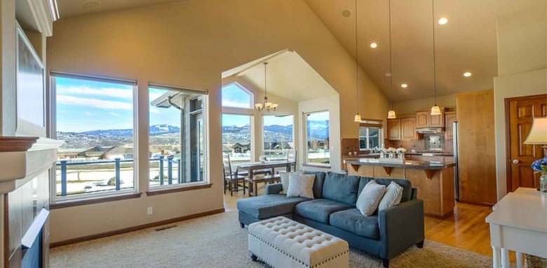 agrandir sa maison de plain pied en ajoutant un étage - La Maison Des Travaux  