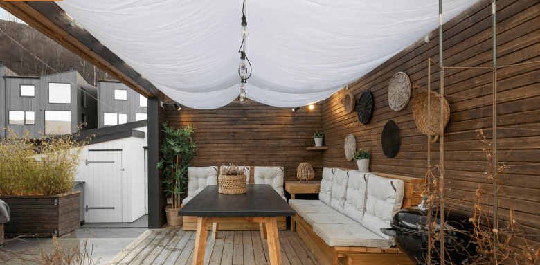 Terrasse en bois : le choix naturel pour un extérieur chaleureux