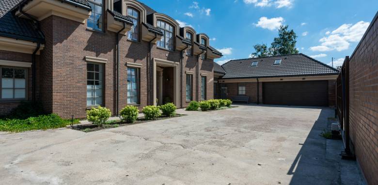 Garage séparé dans une maison ancienne rénovée Yvelines