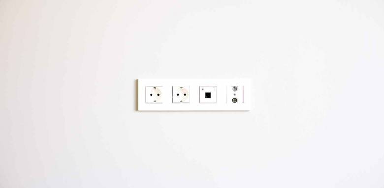 protéger les enfants des dangers de l'électricité