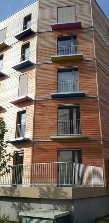 Caen - Immeuble avec bardage en bois pour ITE