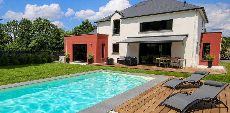 Une maison avec piscine en Indre-et-Loire.