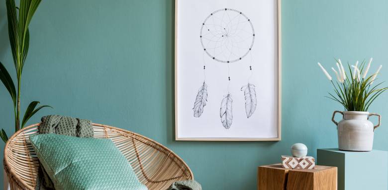 Habillage mural intérieur avec peinture décorative colorée - Solliès-Toucas 83