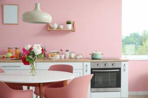 Cuisine mur en rose pâle